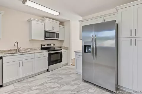 Kitchen - 30 Greenwell Dr, Hampton, VA 23666 photo 3 of 5
