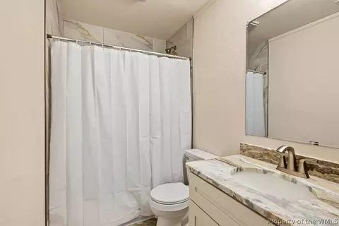 Bath - 30 Greenwell Dr, Hampton, VA 23666 photo 1 of 2