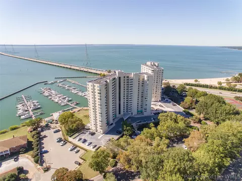 7501 River Rd #4A, Newport News, VA 23607