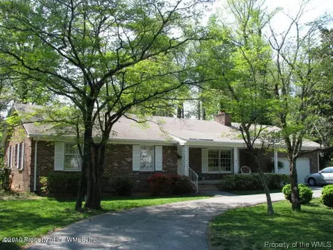 277 E Queens Dr, Williamsburg, VA 23185 photo 1