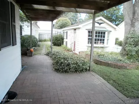 429 Fourth St, West Point, VA 23181 photo 3