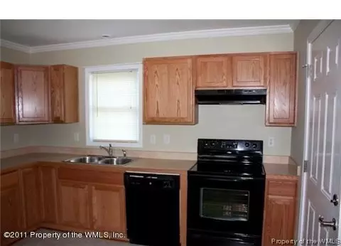 3 Severn St, Hampton, VA 23669 photo 3