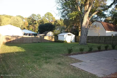 202 Lynnhaven Dr, Hampton, VA 23666 photo 4
