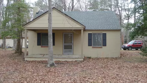5001 River Dr, Lanexa, VA 23089 photo 1