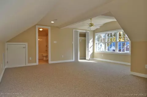 413 Glendale Rd, Hampton, VA 23661 photo 9
