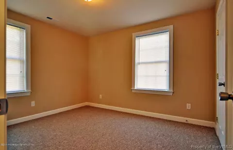 413 Glendale Rd, Hampton, VA 23661 photo 7