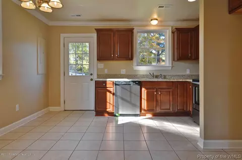 413 Glendale Rd, Hampton, VA 23661 photo 3