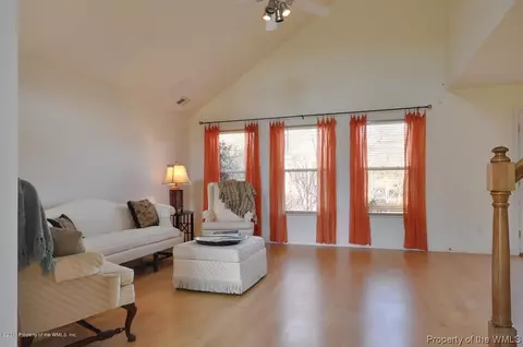 211 High Point Rd, Williamsburg, VA 23185 photo 6