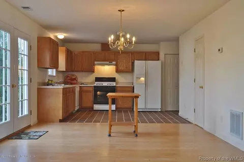 211 High Point Rd, Williamsburg, VA 23185 photo 9