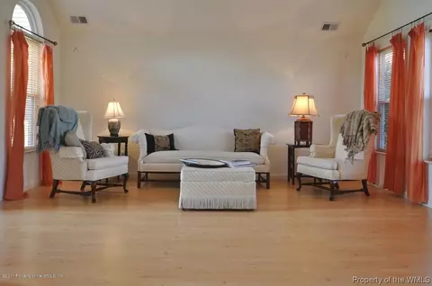 211 High Point Rd, Williamsburg, VA 23185 photo 5