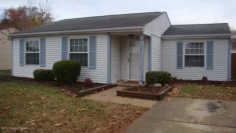 1428 Paul Jack Dr, Hampton, VA 23666 photo 1