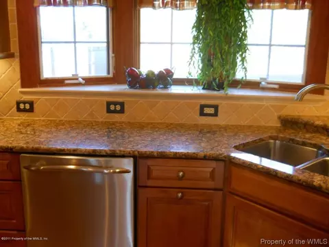 102 Maple Ln, Williamsburg, VA 23185 photo 6
