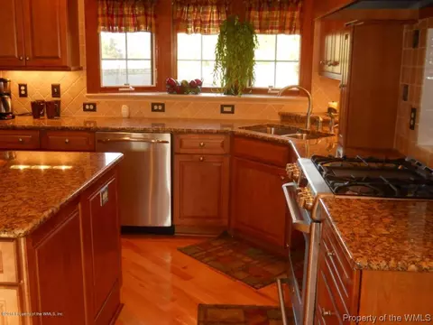 102 Maple Ln, Williamsburg, VA 23185 photo 13