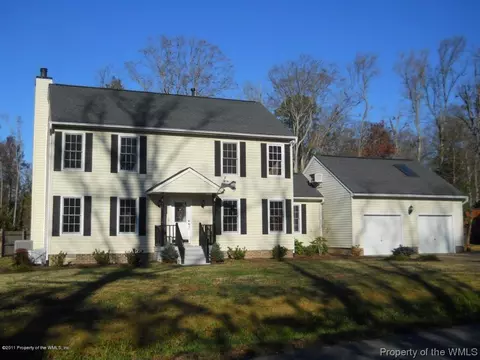 102 Maple Ln, Williamsburg, VA 23185 photo 1