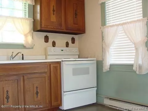25 Monument Dr, Williamsburg, VA 23185 photo 2