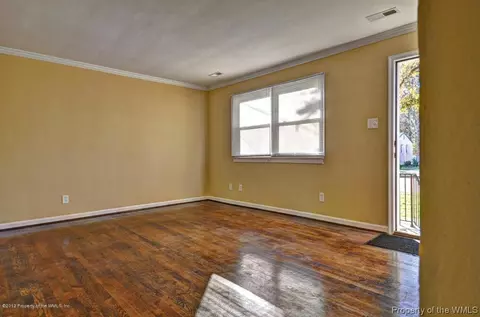 37 Cornelius Dr, Hampton, VA 23666 photo 2