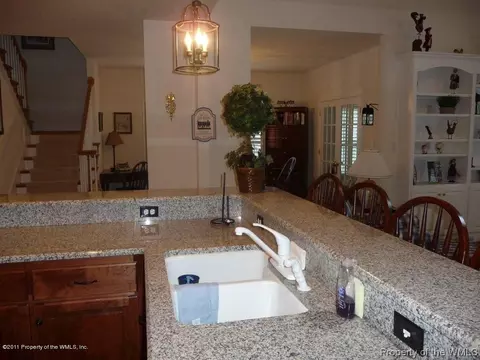 4012 Shadow Ln, Williamsburg, VA 23188 photo 10