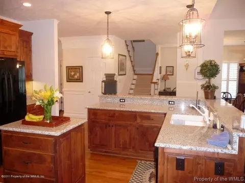 4012 Shadow Ln, Williamsburg, VA 23188 photo 6