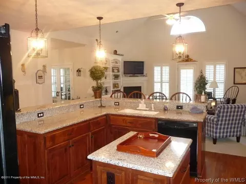 4012 Shadow Ln, Williamsburg, VA 23188 photo 8