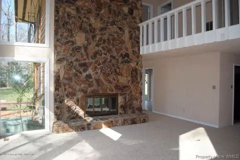 118 Bowstring Dr, Williamsburg, VA 23185 photo 4