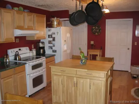 3033 The Point Dr, Lanexa, VA 23089 photo 16