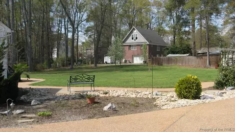 3033 The Point Dr, Lanexa, VA 23089 photo 7