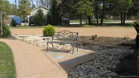 3033 The Point Dr, Lanexa, VA 23089 photo 8