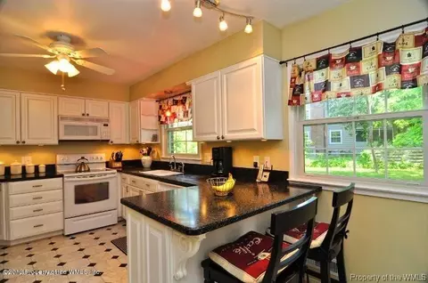 102 Robert Elliffe Rd, Williamsburg, VA 23185 photo 8