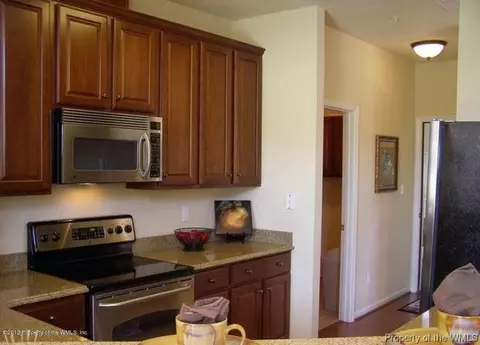 2001 Rustads Cir, Williamsburg, VA 23188 photo 2