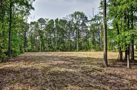 34 Edinburgh Ln, Hampton, VA 23669 photo 3