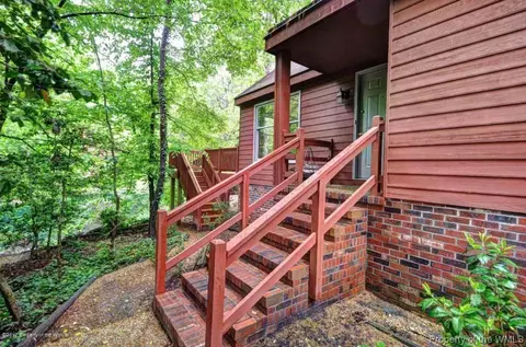 102 Winter E, Williamsburg, VA 23188 photo 1