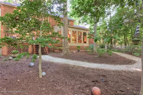 82 Carlton Ct, Williamsburg, VA 23185 photo 4