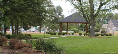 306 Page St, Williamsburg, VA 23185 photo 5
