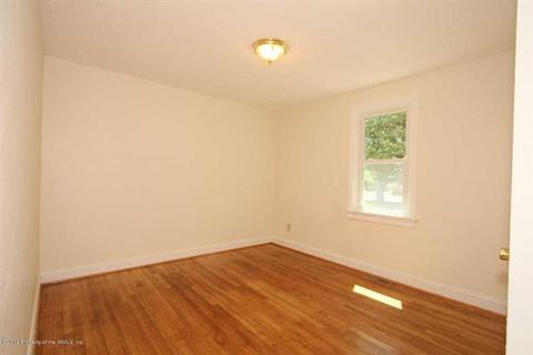 102 Bethune Dr, Williamsburg, VA 23185 photo 12