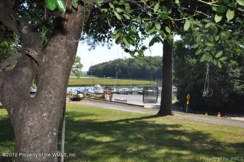 233 E Queens Dr, Williamsburg, VA 23185 photo 25