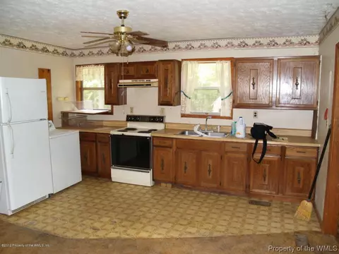 1810 Estates Dr, Lanexa, VA 23089 photo 4