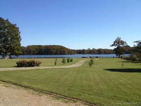 601 Riverside Dr, Lanexa, VA 23089 photo 18