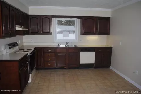 27 Marina Rd, Hampton, VA 23669 photo 3