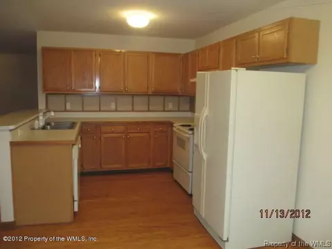 8442 Kitchener Dr, Gloucester, VA 23061 photo 3