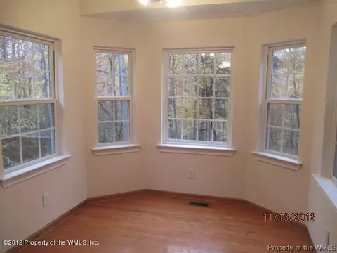 8442 Kitchener Dr, Gloucester, VA 23061 photo 5