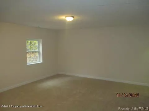 8442 Kitchener Dr, Gloucester, VA 23061 photo 9