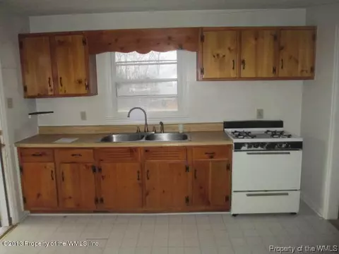 22 Tallwood Dr, Hampton, VA 23666 photo 3