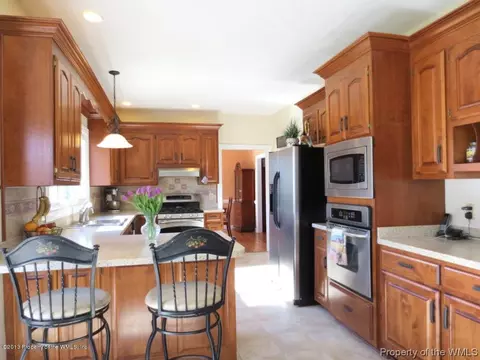103 Crescent Dr, Williamsburg, VA 23188 photo 4
