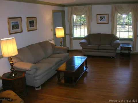 293 E Queens Dr, Williamsburg, VA 23185 photo 13