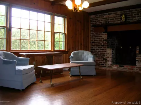 293 E Queens Dr, Williamsburg, VA 23185 photo 9