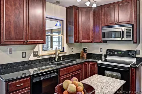 3 Berkeley Cir, Williamsburg, VA 23185 photo 9