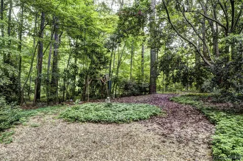 108 Bowstring Dr, Williamsburg, VA 23188 photo 3