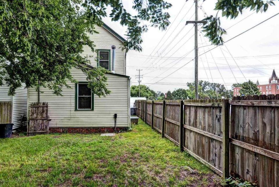  270 Lee St, Hampton, VA 23669 photo 3