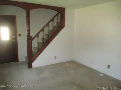 146 Clyde St, Hampton, VA 23669 photo 2
