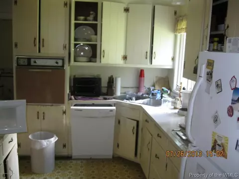 274 E Queens Dr, Williamsburg, VA 23185 photo 3